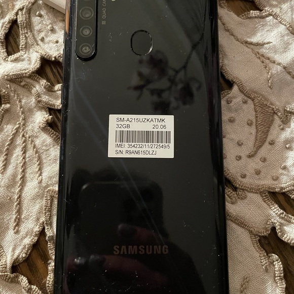 Brand new Samsung a21 metro - Picture 2 of 4